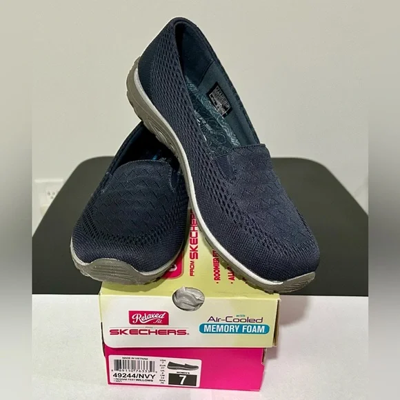 Skechers Relaxed Fit Reggae Fest Willows Slip on Air Cooled Memory Foam Shoes - Picture 5 of 7